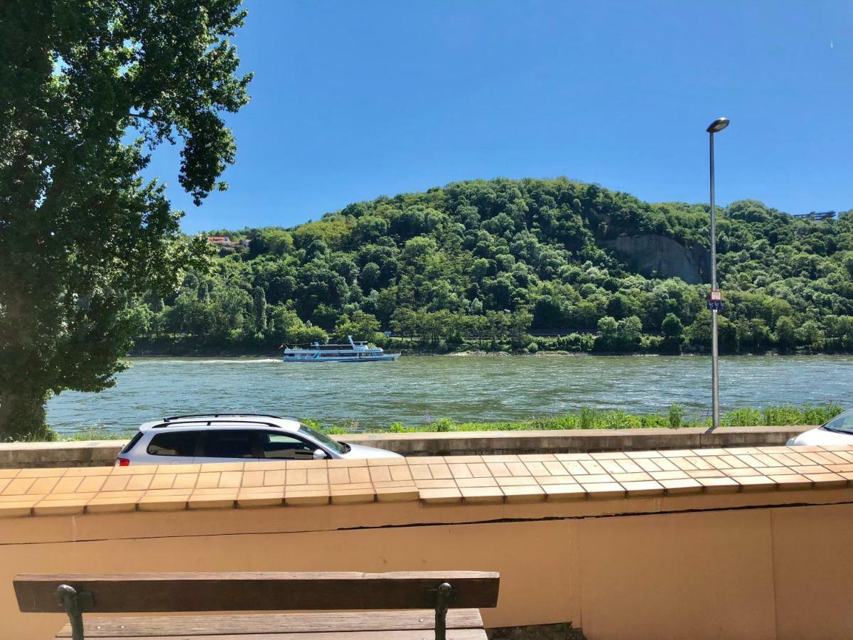Apartamento Haus Am Ufer Mit Rheinpanoramablick Coblenza Exterior foto